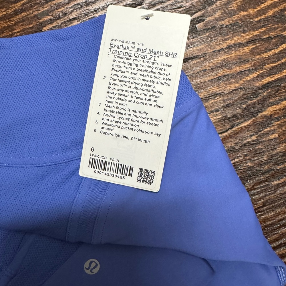 Lululemon Everlux and Mesh HR Training Tight 21” & High-Neck Train Bra
I… - Picture 3 of 10